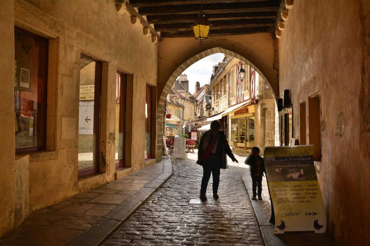 Semur en Auxois (Côte d'Or)