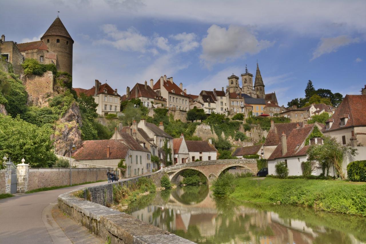 Semur en Auxois